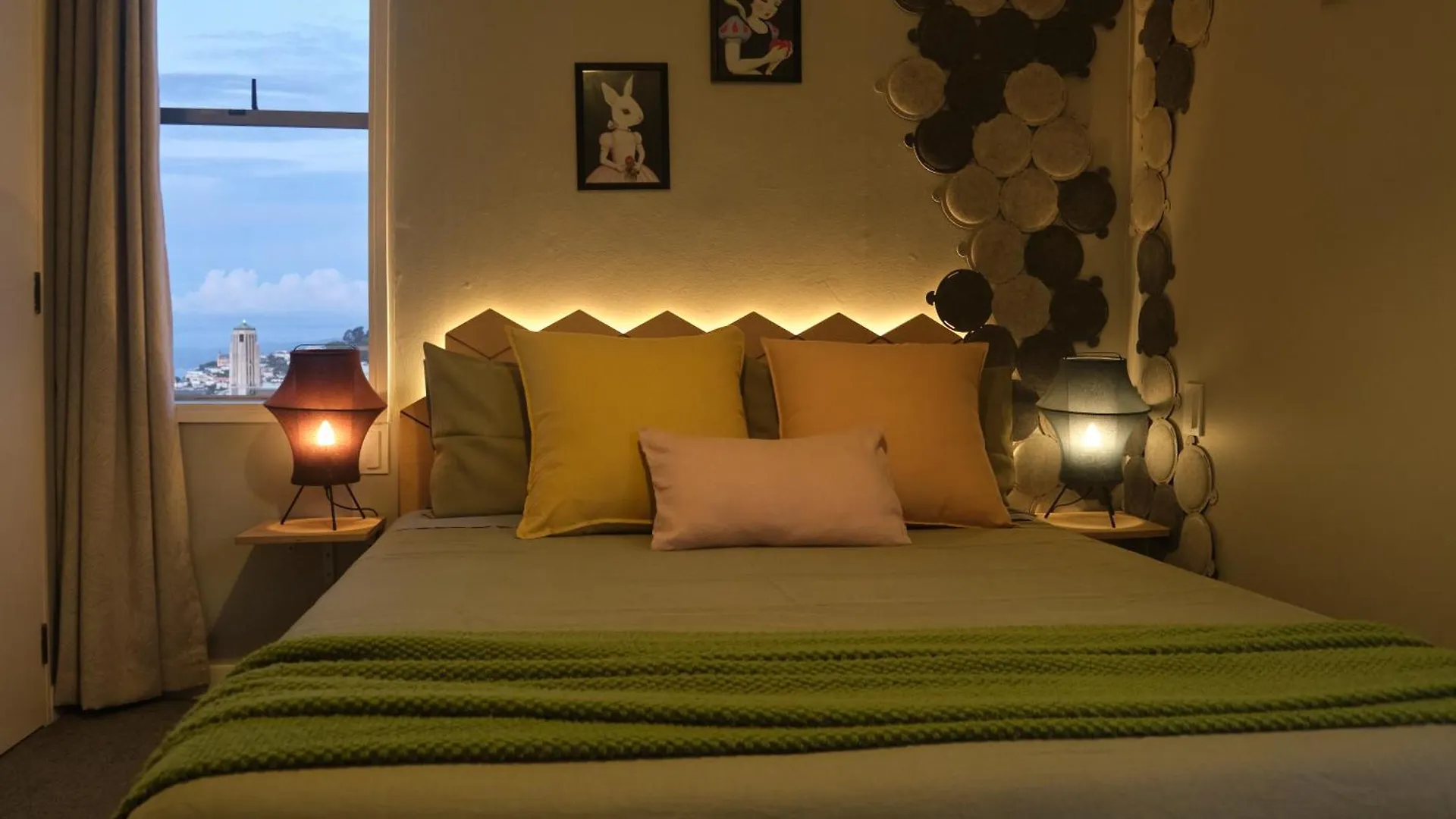 Central Nest- View & Style Wellington Apartment